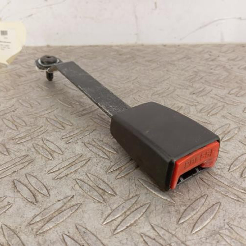 Attache ceinture avant droit RENAULT CLIO 3