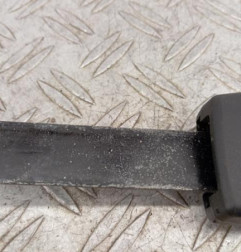 Attache ceinture avant droit RENAULT CLIO 3