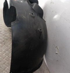 Pare boue avant gauche PEUGEOT 208 1