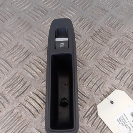 Interrupteur de leve vitre arriere gauche RENAULT CLIO 5 Photo n°1