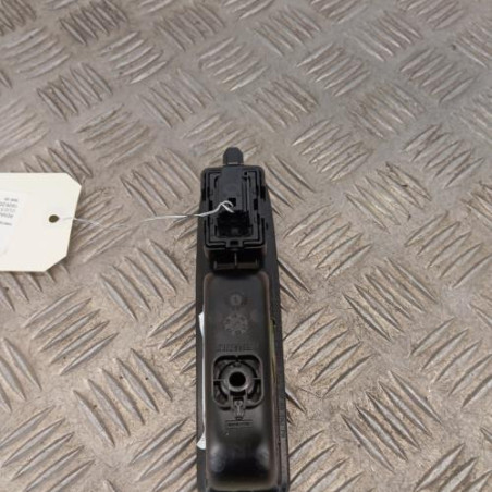 Interrupteur de leve vitre arriere gauche RENAULT CLIO 5