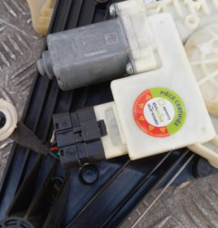 Leve vitre electrique arriere gauche RENAULT CLIO 5