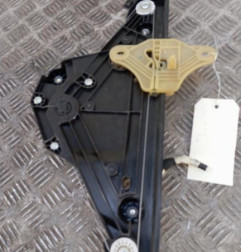 Leve vitre electrique arriere gauche RENAULT CLIO 5 Photo n°3