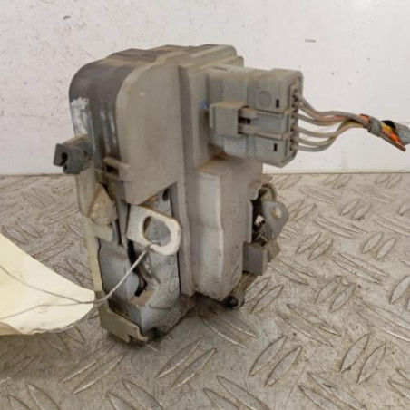 Serrure avant droit PEUGEOT 206+