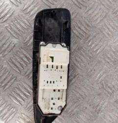 Interrupteur de leve vitre avant gauche TOYOTA AURIS 1