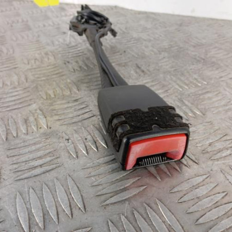Attache ceinture avant droit AUDI A4 3