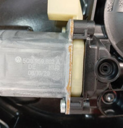 Leve vitre electrique avant droit VOLKSWAGEN GOLF 8