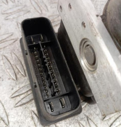 Bloc ABS (freins anti-blocage) PEUGEOT 206 Photo n°6