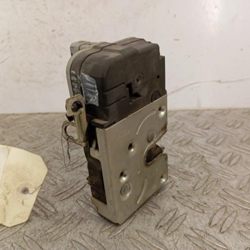 Serrure avant gauche PEUGEOT 206+