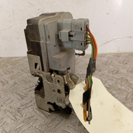 Serrure avant gauche PEUGEOT 206+