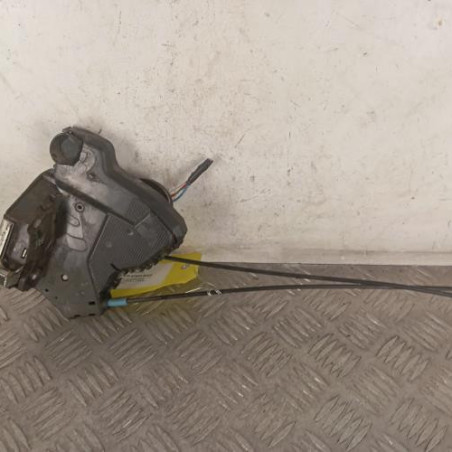 Serrure avant droit TOYOTA VERSO