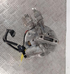 Compresseur clim FORD C-MAX 2 Photo n°4