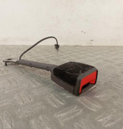 Attache ceinture avant droit VOLKSWAGEN GOLF 8 Photo n°1