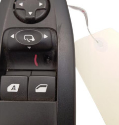 Interrupteur de leve vitre avant gauche PEUGEOT 208 1