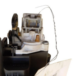 Bouton de coffre RENAULT CLIO 2 Photo n°3