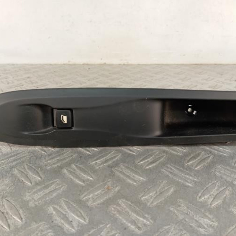 Interrupteur de leve vitre avant droit DS DS4 1