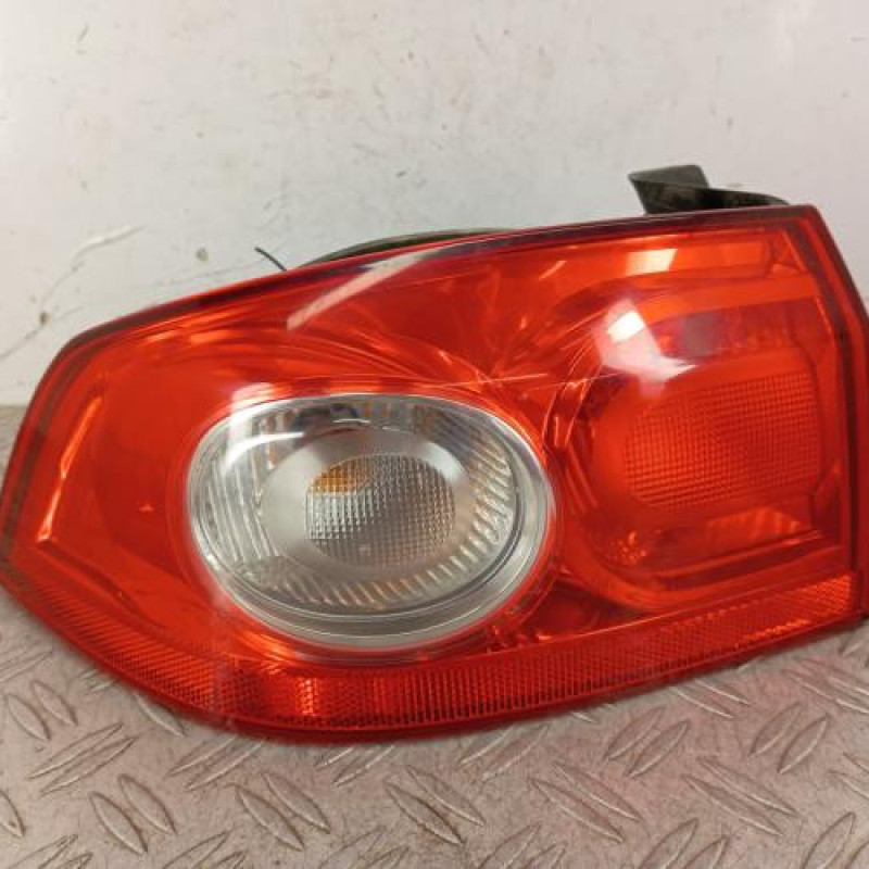 Feu arriere principal gauche (feux) RENAULT LAGUNA 2