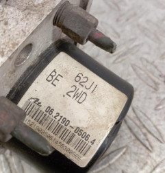 Bloc ABS (freins anti-blocage) SUZUKI SWIFT 3 Photo n°4