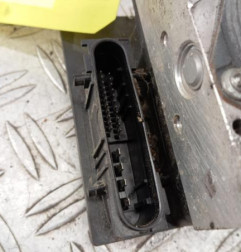 Bloc ABS (freins anti-blocage) NISSAN QASHQAI 1 Photo n°6