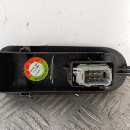 Interrupteur de leve vitre avant droit RENAULT SCENIC 2
