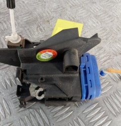 Serrure arriere gauche AUDI A4 1