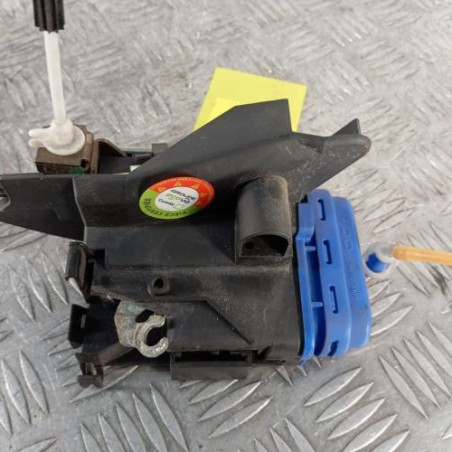 Serrure arriere gauche AUDI A4 1