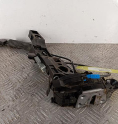 Serrure avant gauche RENAULT LAGUNA 3 Photo n°1