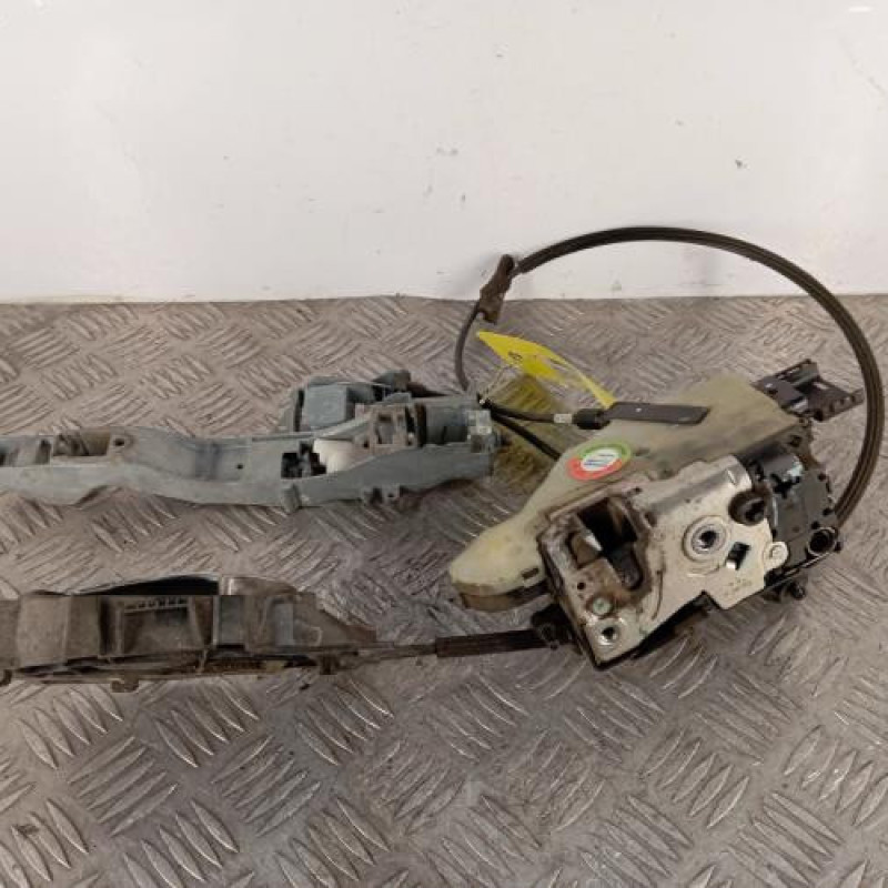 Serrure avant gauche PEUGEOT 207