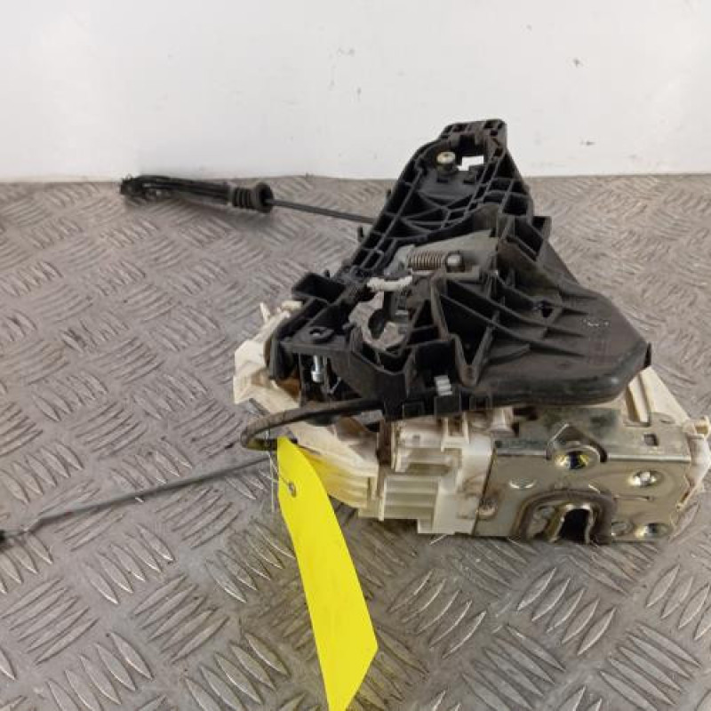 Serrure avant droit MERCEDES CLASSE A 169