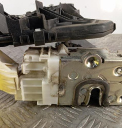 Serrure avant droit MERCEDES CLASSE A 169