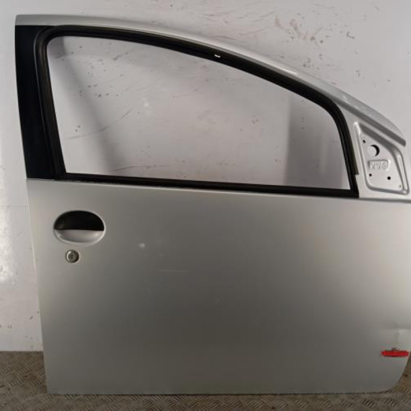 Porte avant droit TOYOTA AYGO 1