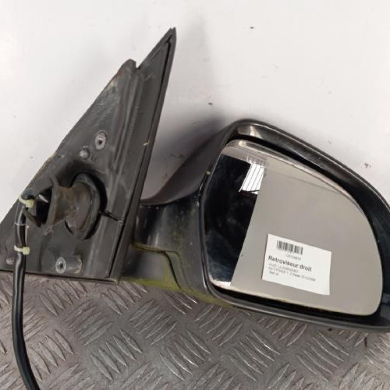 Retroviseur droit AUDI A4 3