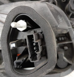 Feu arriere principal droit (feux) PEUGEOT 208 1 Photo n°7