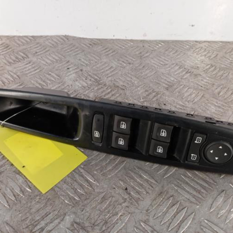 Interrupteur de leve vitre avant gauche RENAULT SCENIC 3