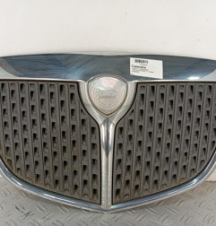 Calandre LANCIA YPSILON 4 Photo n°1