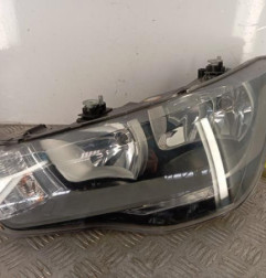 Optique avant principal gauche (feux)(phare) AUDI A1 1 Photo n°1