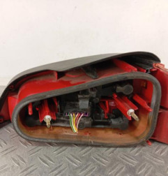 Feu arriere principal gauche (feux) PEUGEOT 106 Photo n°3