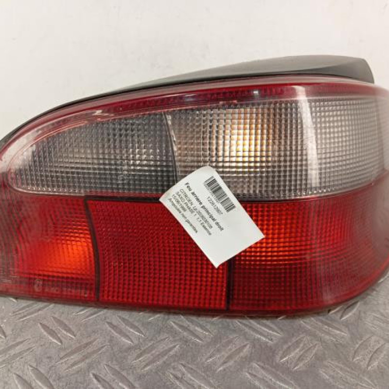 Feu arriere principal droit (feux) CITROEN SAXO