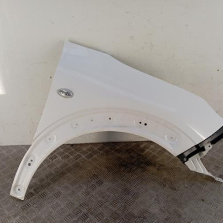 Aile avant droit CITROEN C4 CACTUS Photo n°1