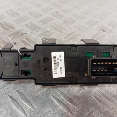 Interrupteur de leve vitre avant gauche PEUGEOT 207