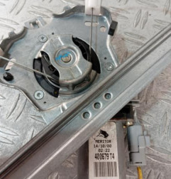 Leve vitre electrique avant droit CITROEN XSARA Photo n°3