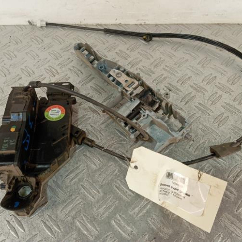 Serrure avant gauche PEUGEOT 207 Serrure avant gauche PEUGEOT 207