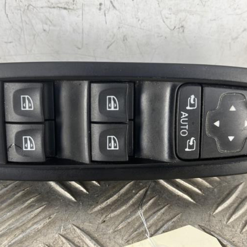 Interrupteur de leve vitre avant gauche RENAULT MEGANE 4