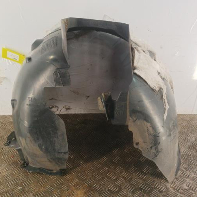 Pare boue avant droit PEUGEOT 5008 1