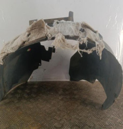 Pare boue avant droit PEUGEOT 5008 1