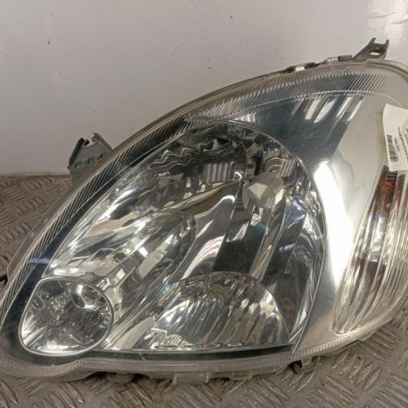 Optique avant principal gauche (feux)(phare) TOYOTA YARIS 1