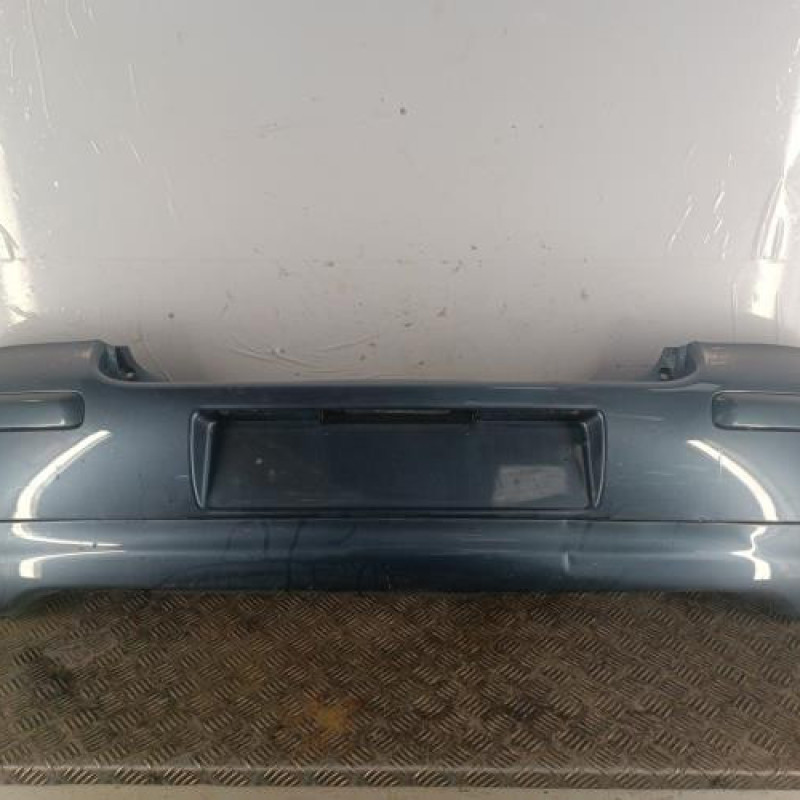 Pare choc arriere TOYOTA YARIS 1