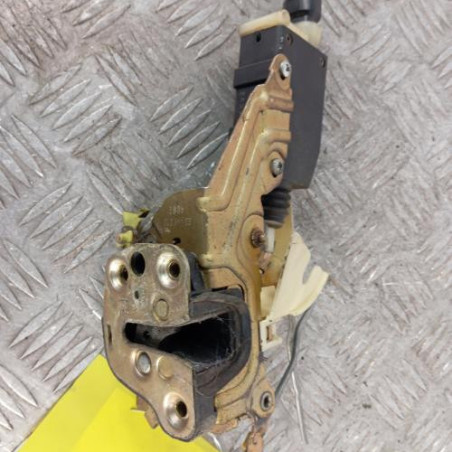 Serrure avant droit OPEL ASTRA F