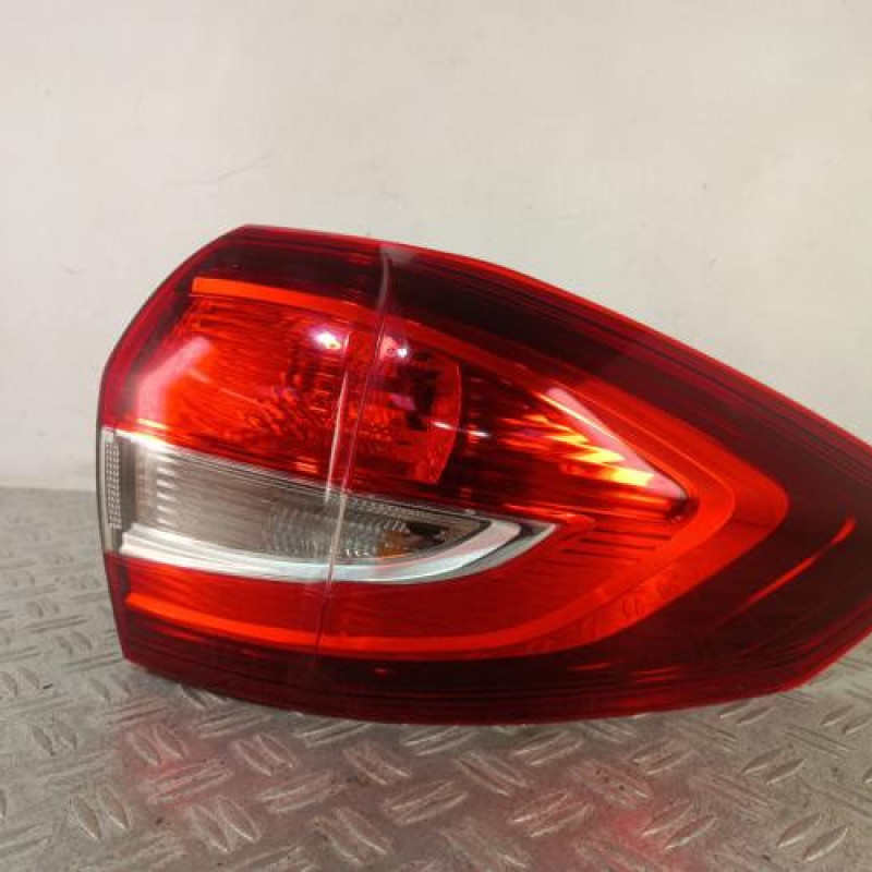 Feu arriere principal droit (feux) FORD C-MAX 2 Feu arriere principal droit (feux) FORD C-MAX 2