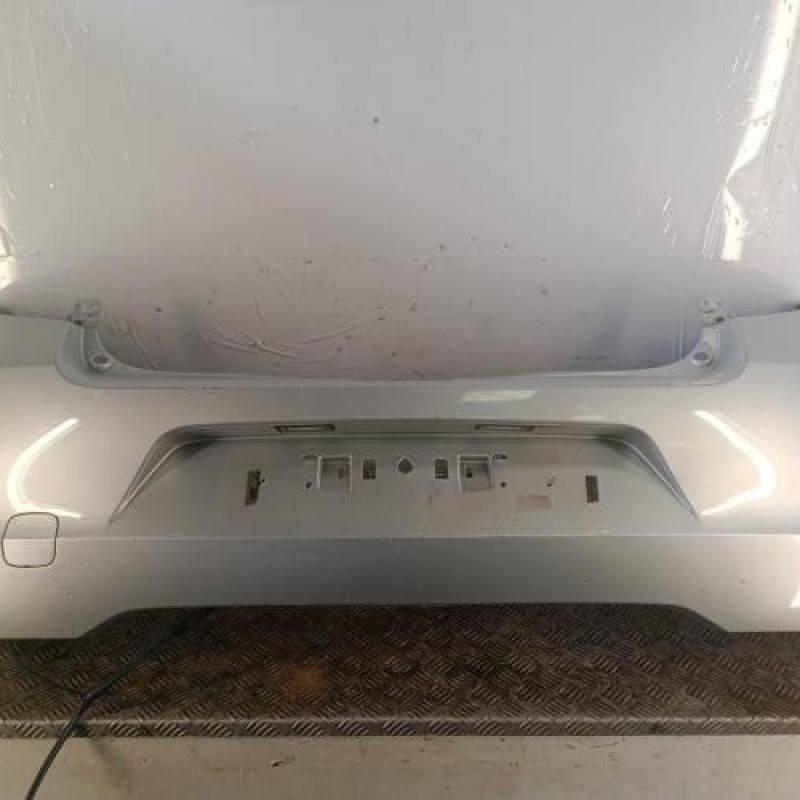 Pare choc arriere RENAULT CLIO 3
